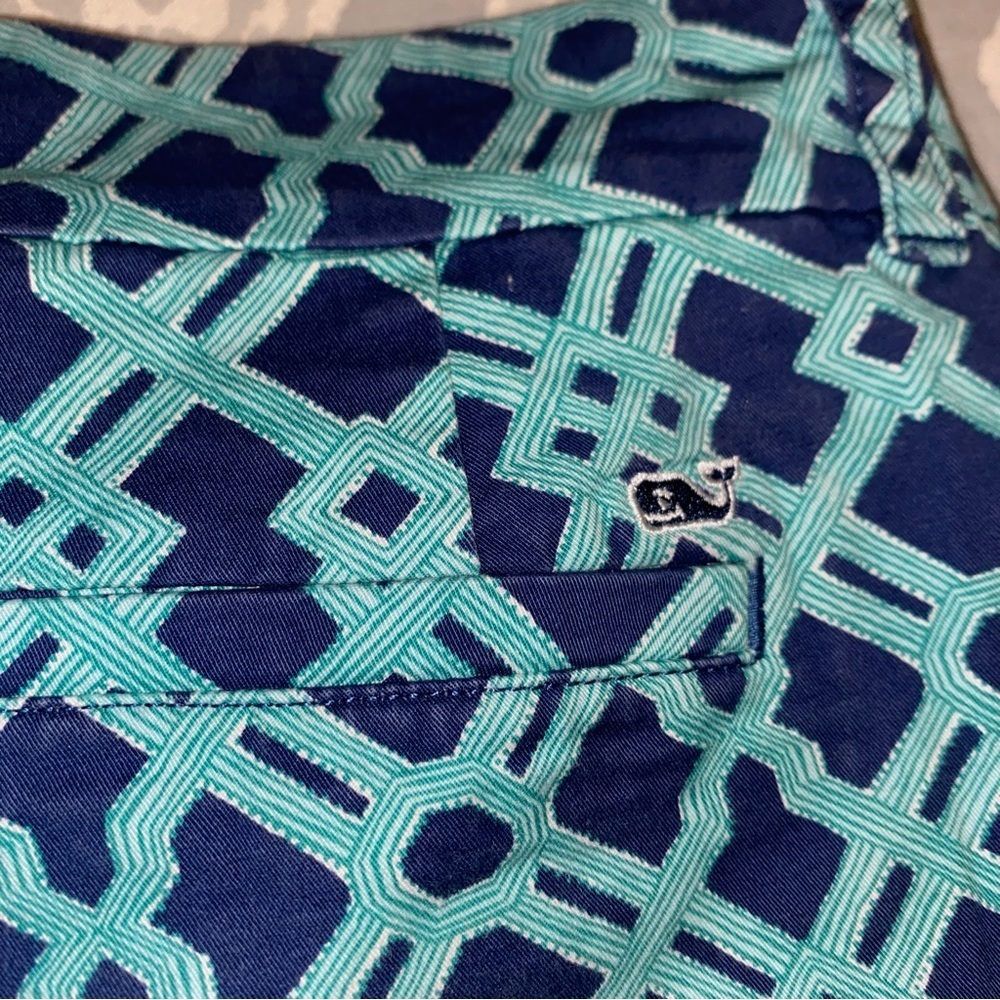 Vineyard Vines Teal lattice Geometric shorts size 2 - Picture 5 of 5